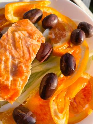 Salmone croccante con olive e arance!